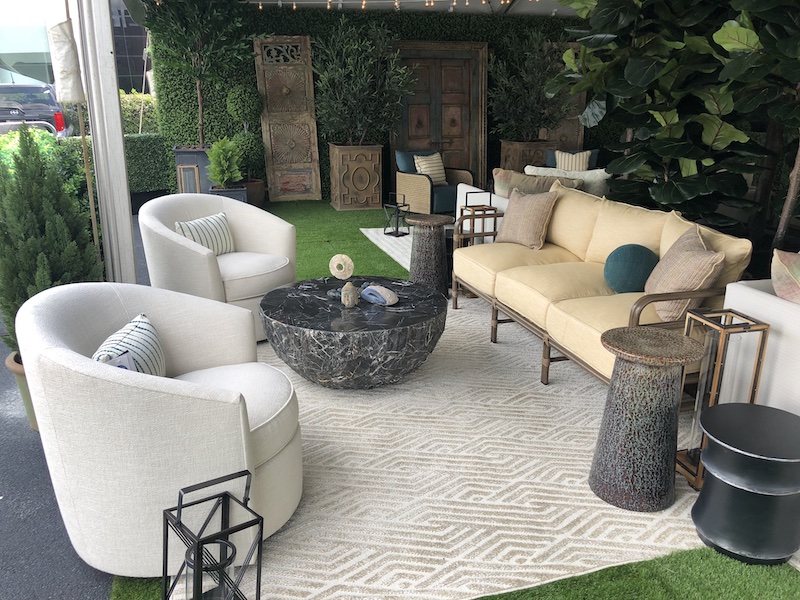 Wozniak's room also featured furnishings from Summer Classics and greenery from New Growth Design.